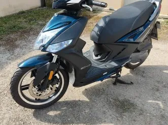 vend-scooter-kymco-50-agility-16