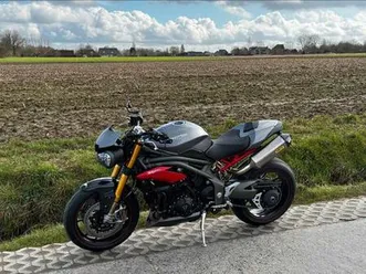 triumph-speed-triple-1050-r