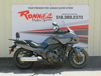 2015-honda-ctx-r-700-dct-abs