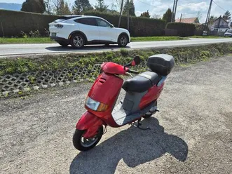 wloski-skuter-piaggio-sfera-50-2t-dwusuw-w-pelni-sprawny-transport-kozy