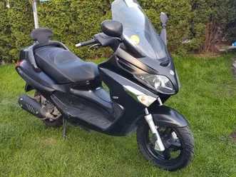 piaggio-x-evo-125-2-0-1-2-swarzedz