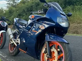 honda-cbr-600f-a2-pc25-tausch