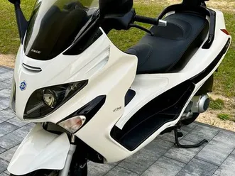 piaggio-xevo