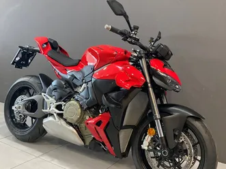 moto neuve: ducati streetfighter v4