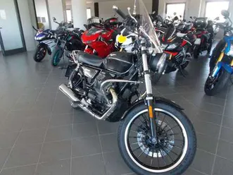 moto-guzzi-v-9-roamer-grigio