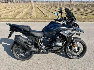 bmw r1250gs triple black