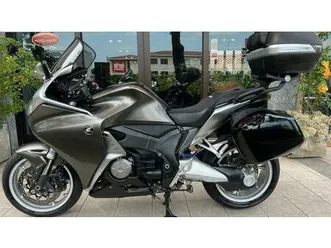 vendo honda vfr 1200 f dct abs (2010 - 16) usata a trezzano sul naviglio (codice 9699211) - moto.it