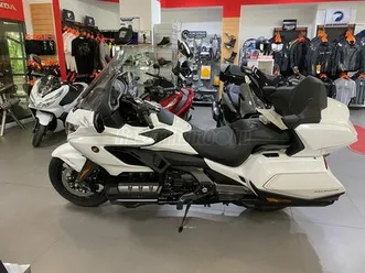 honda-gl-1800-gold-wing-tour-dct-airbag