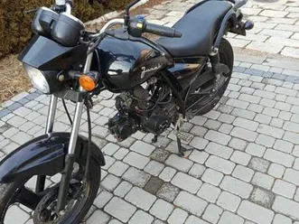 motorower-junak-902-pierzchnica