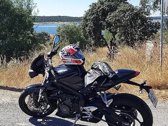 triumph-street-triple-s-a2