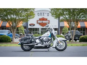 2017-harley-davidson-softail-r-heritage-softail-r-classic