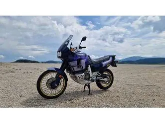 africa-twin-xrv-750-rd04