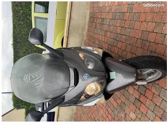 scooter-piaggio-125