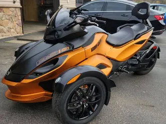 2011-can-am-spyder-rss