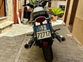 moto guzzi v7 classic
