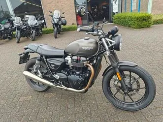 triumph-street-twin-900-'21-12dkm