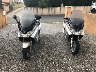 lot-de-2-scooteur-piaggio-125-cv