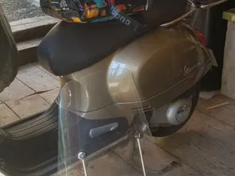 scooter-vespa-125-gts