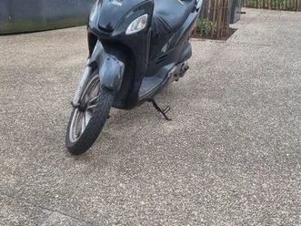 sym-sym-phony-125-cm3-scooter