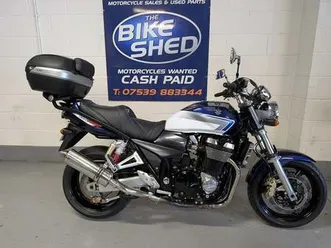 suzuki-gsx-1400-2006-one-owner-18k-miles-fully-serviced-years-mot