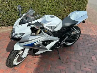 suzuki-gsxr-600-k8