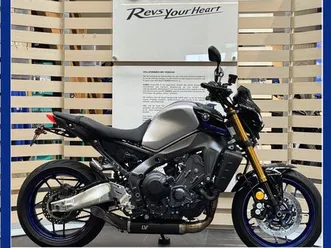 yamaha-mt-09-sp-1-hand-leo-vince-rizoma