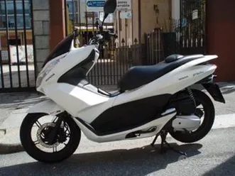honda-pcx-125-cbs