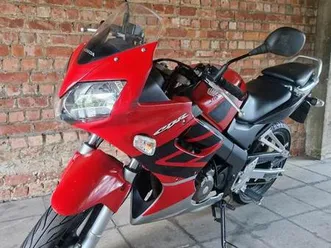 honda-cbr-125r-2006
