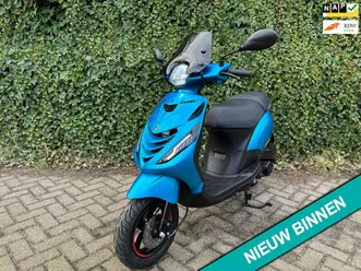 piaggio-zip-sp-ice-candy-blue-45-alpha-matrix-betaal-met-in3