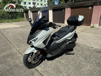 honda-forza-350-smart-top-box-orig-vyhrivane-rukojeti