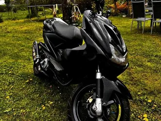 yamaha-aerox-valentino-rossi