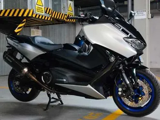 yamaha-tmax-530sx-2018-full-bcd-akra