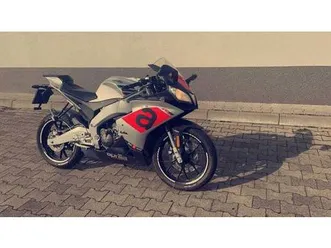 sprzedam-motocykl-wloskiej-marki-aprillia-rs4-125-cc-rocznik-2020-bierun-bierun-nowy