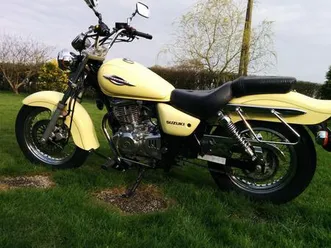 suzuki gz marauder 250