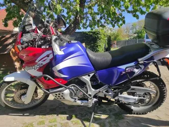 motor-honda-xrv-750-africa-twin-skarbimierzyce