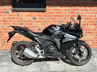 honda-cbr-125-r-mit-motorschaden