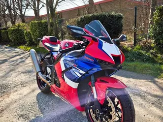 honda-cbr1000rr-r
