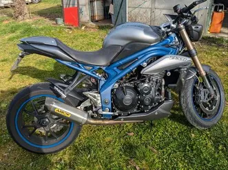 triumph-speed-triple-se