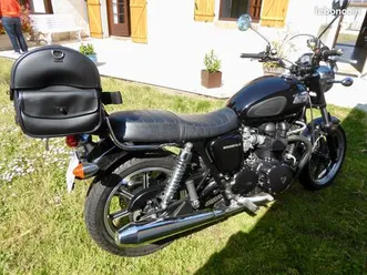 moto-triumph-bonneville