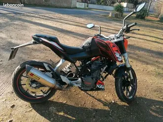 ktm-duke-125-ligne-akrapovic