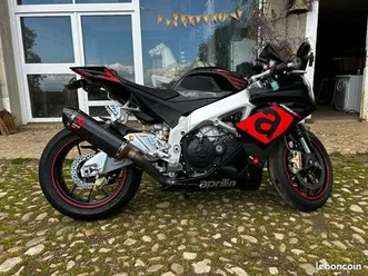 aprilia-rsv4