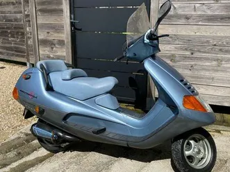 piaggio-hexagone-lx-125