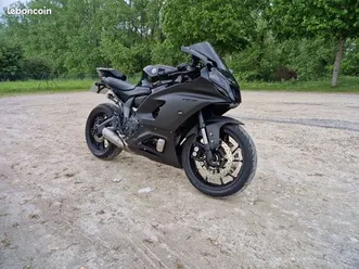 yamaha-r7