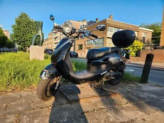 sym-allo-une-classe-construite-en-2019-avec-tous-les-papiers