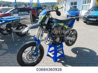 sherco-125-sm-supermoto-my2025-mit-3-bh-viel-zubehor