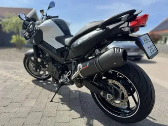 bmw-f800r-perfekt-balans-mellan-kraft-och-smidighet