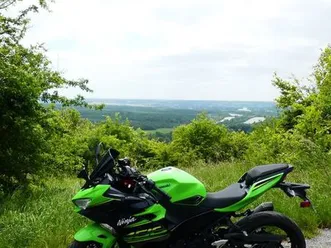 kawasaki-ninja-400