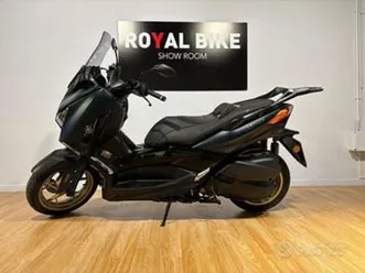yamaha-x-max-300-tech-max-in-moto-tutto-incluso