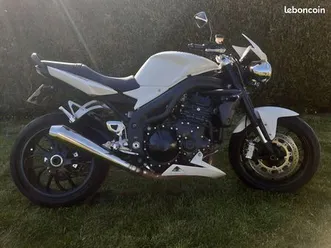 triumph-1050-speed-triple