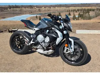 2015-mv-agusta-dragster-800